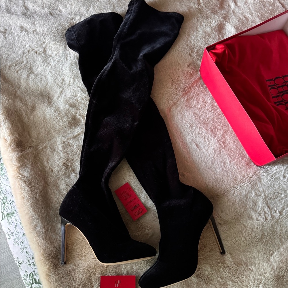 Carolina Herrera Elegant Black Over-the-Knee suede Boots